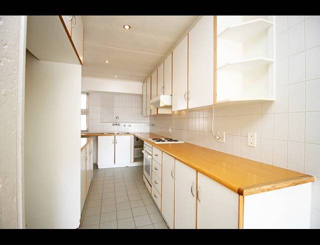 2 BEDROOM APARTMENT FOR SALE IN NORWOOD